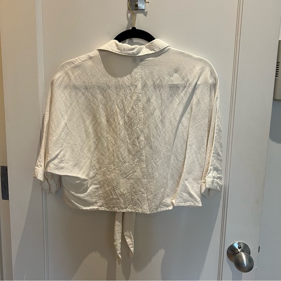 Tobi Cropped Tie-Front Button Down S - Picture 5 of 5